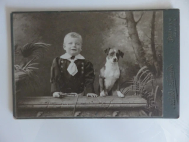 altes Foto CDV Pappfoto Junge Knabe Uniform Hund Berlin