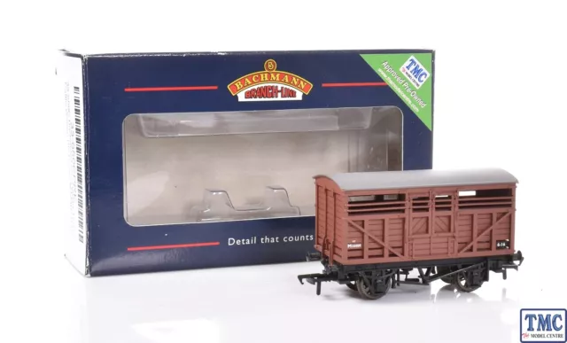 33-650C Bachmann OO Gauge 12 Ton Cattle Wagon BR Brown M14400  (Pre-Owned)