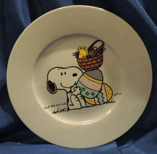 PEANUTS SNOOPY WOODSTOCK Easter Egg Salad Snack Plate Dish 8" NEW 3