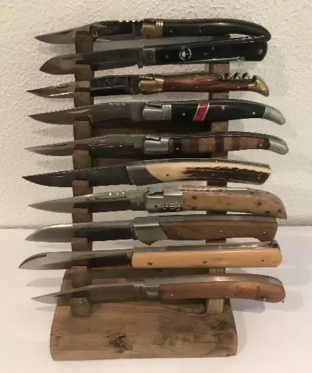Présentoir 16 couteaux oblique à poser en bois brut de palette SUPPORT  METAL - création unique