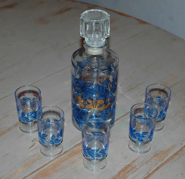 Di / Vintage Carafe Liqueur Bleu Cobalt Et Feuille Or Et 5 Verres Assortis
