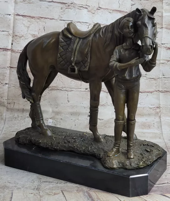 Grande Femenino Jockey Con Carreras Caballo Bronce Escultura Trofeo Estatua Obra