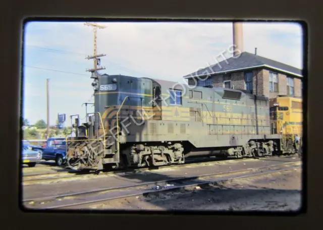 Original '72 Kodachrome Slide MEC Maine Central 565 GP7 Portland, ME    37I14