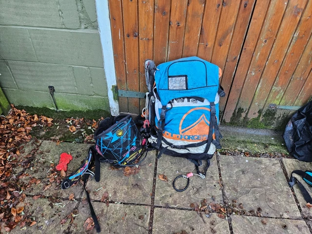 Liquid force 9m kite, bar and harness