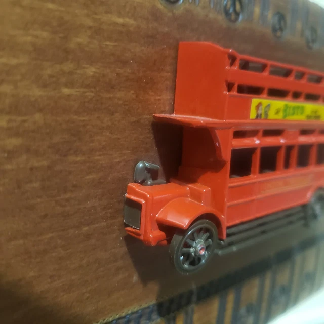 MATCHBOX MODELS OF YY #6 1916-1921 AEC LORRY,OSRAM LAMPS,UN PLAYED WITH