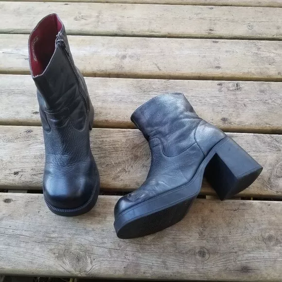 Vintage 90s y2k Bratz American Eagle Black Leather Chunky Heel Platform Boots 10