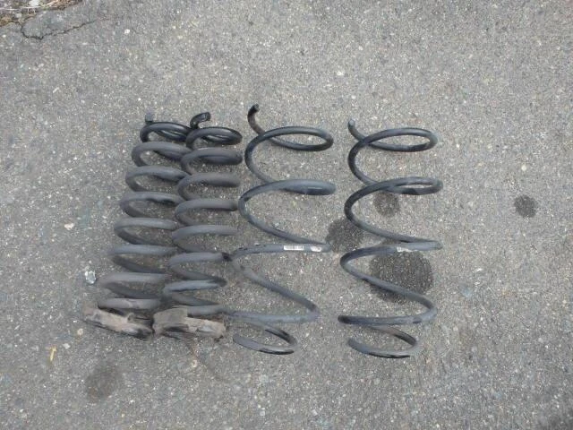 BMW Serie 1 2005 GH-UF16 Set molle bobina [usato] [PA67695898]