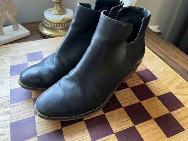 Black leather Cole Haan ankle boots Size 8.5B