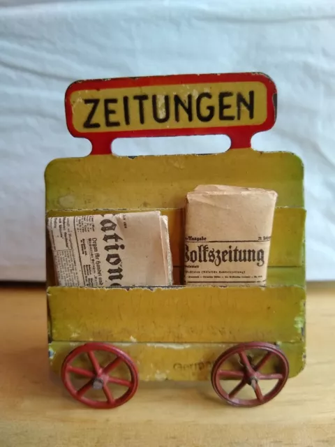 Blechspielzeug   Zeitungswagen vonKIBRI   Bahnsteigzubehör   Spur 0