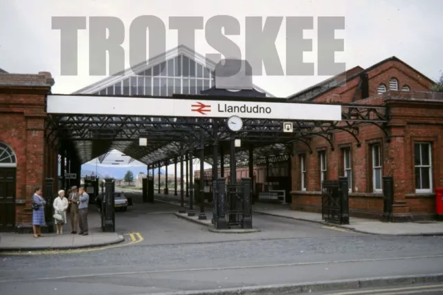 35mm Slide BR British Railways Scene Llandudno Station Forecourt 1986 Original