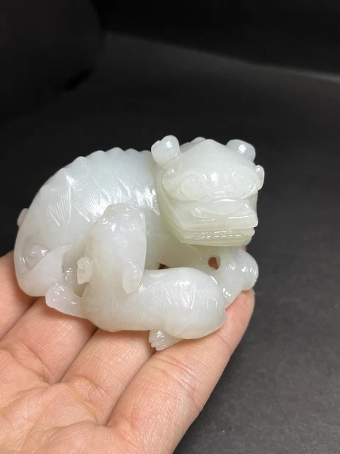 Chinese Exquisite Handmade Lion carving Hetian Jade Statue