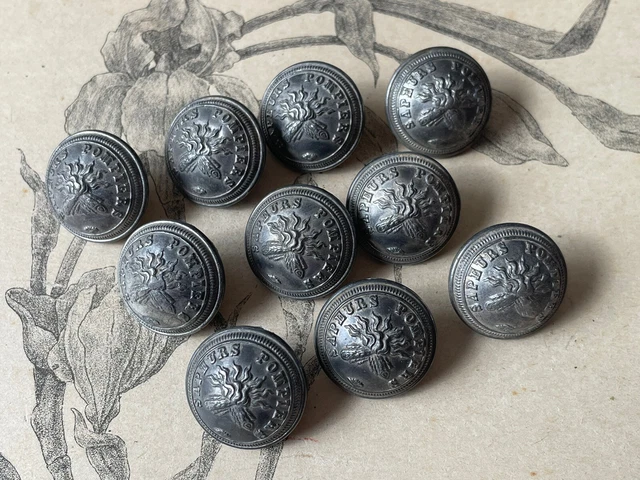 Lot de boutons Infirmier pompier