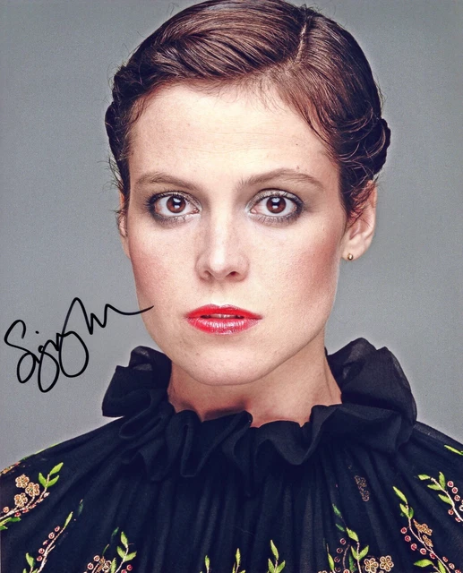 10x8 Photo Personally Autographed by Sigourney Weaver & COA