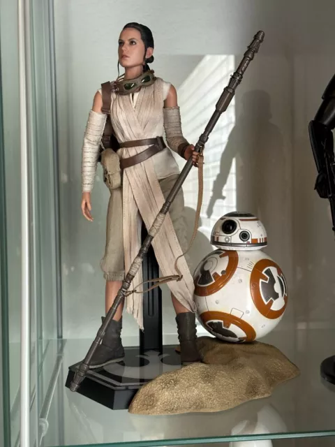 ***Star Wars - Hot Toys/Sideshow - 1/6 Scale - Rey & Bb-8 - Mms337***