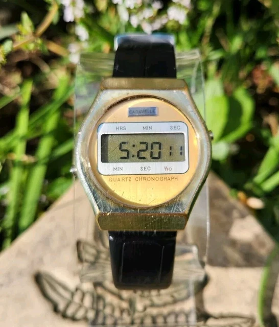 Montre Vintage Bulova Caravelle 1980 - LCD Alarme Numérique - Modèle V623M Neuf Avec Étiq.