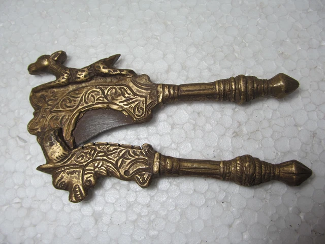 VINTAGE BEAUTIFUL BRASS IRON BEETLE NUT CUTTER GOOD QUALITY HAND FORGED Sarota13