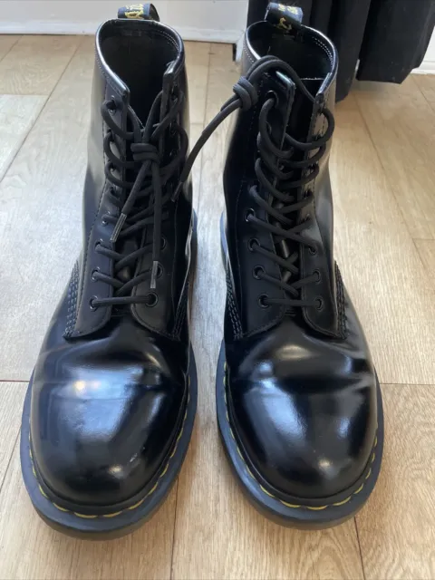 Doc Dr. Dr Martens Martins boots size 8 DM' s Black 1460 Originals