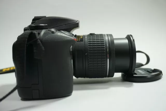 Nikon D3400 24,2MP DSLR-Kamera - Schwarz (Kit mit AF-P DX 18-55mm VR Objektiv) 2