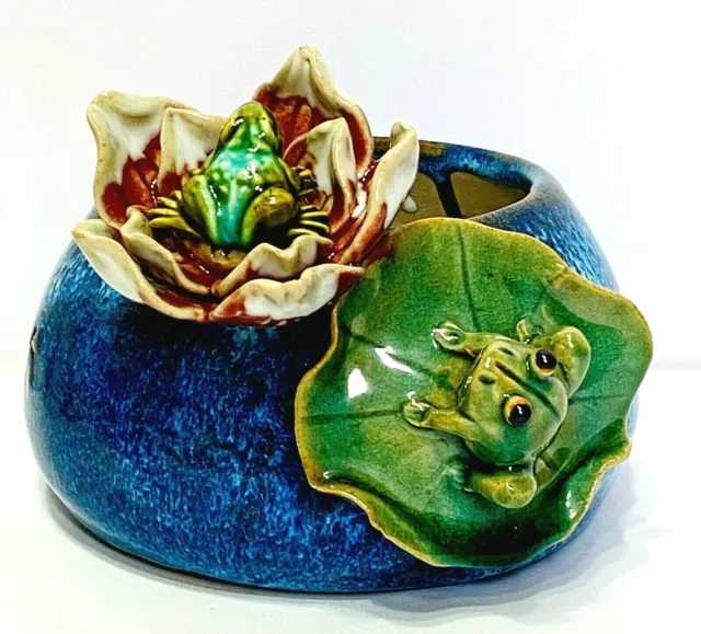 Blue Glazed Art Pottery Vase Planter Green Frog Sitting On Leaf Flower Majolica
