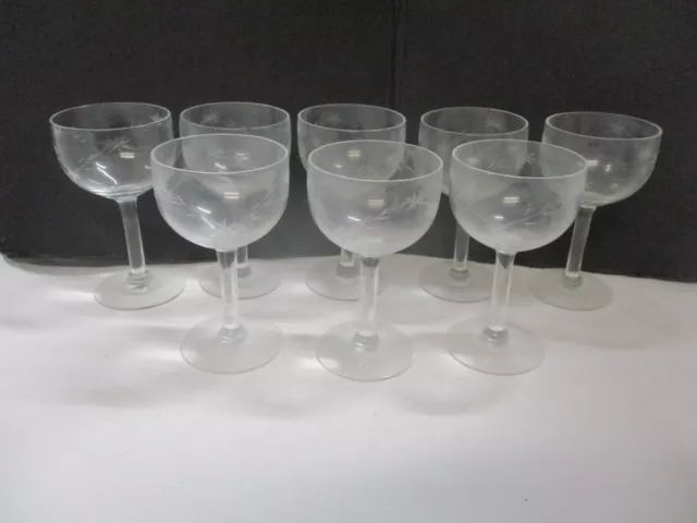 Set of 8 Vintage Etched Glasses Goblets 4.5" Tall