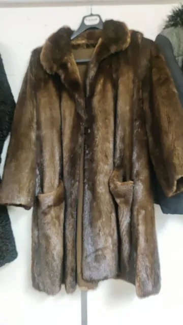 Cappotto di vera pelliccia visone masterclass, XL marrone scuro
