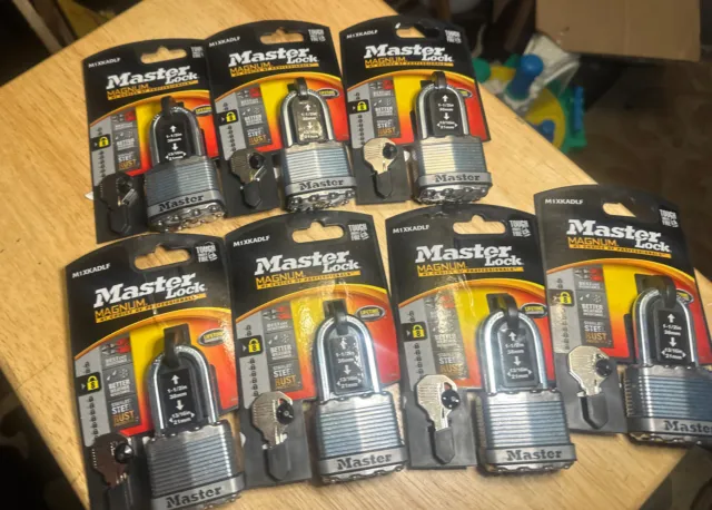 Master Lock Magnum M1XKADLF 1-1/2 X 13/16 Shackle - NEW Lot Of 7