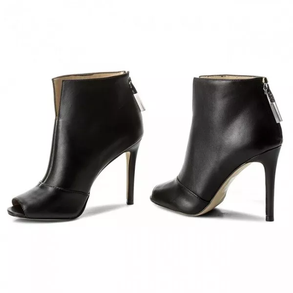 Bottines en cuir noir GUESS neuves T.37