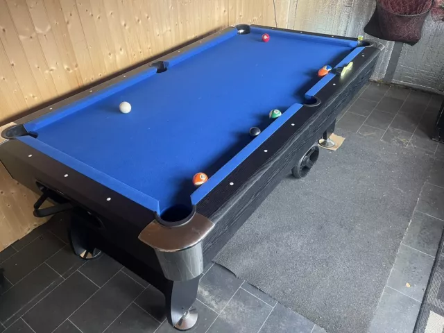 7ft pool table