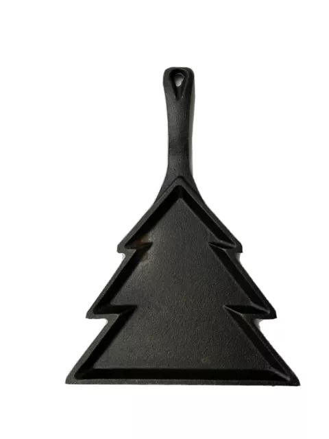 cast iron Christmas Tree Baking Mold Large 10"x7", rustic decor, vintage