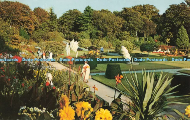 R686417 Folkestone. Kingsnorth Gardens. Lansdowne