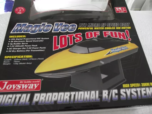 Magic Vee - Racing Speed Boat - RED Brand New Boxed - see box for further detail