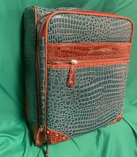 SAMANTHA BROWN CROCO EMERALD GREEN ROLLER LUGGAGE 22Hx14Lx10D