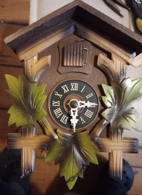 "Piccolo(8") Orologio a cucù vintage - Hubert Herr. Triberg Germania. Risparmio/riparazione