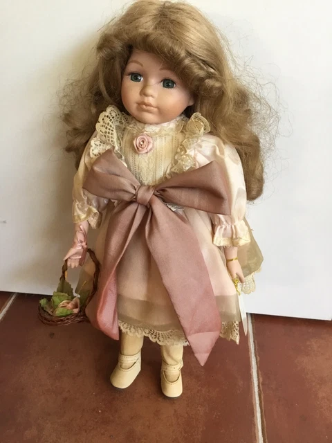 PORCELAINE DOLL VINTAGE muñeca de porcelana 32 cm EUR 15,00