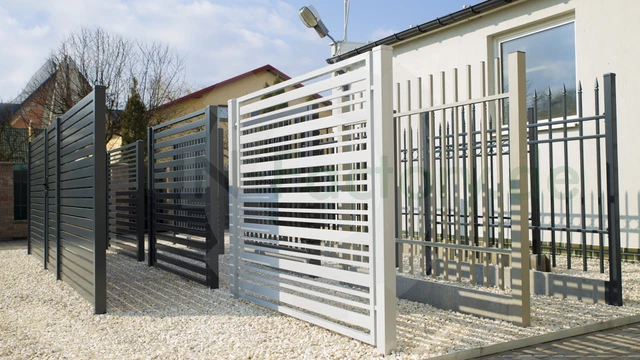 Recinzione Metallo Verde Per Giardino E Laghetto – Set 5 Pannelli + 6 Pali – Totale 3,74 M – Fai Da Te