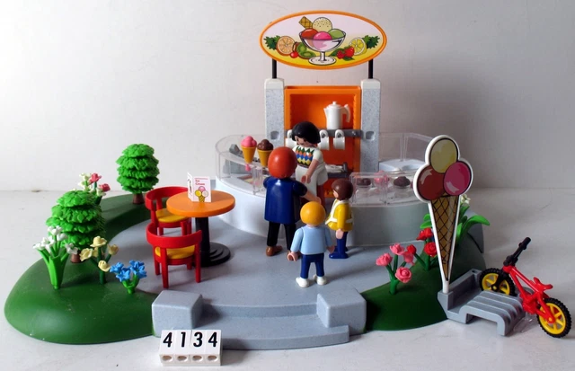 Lot Playmobil City Life - Glacier, Bus, Ambulance, Personnages - Réf. 4347 4134 Etc. - Occasion