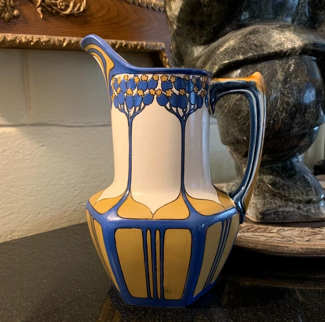 Villeroy & Boch Mettlach Art Nouveau 40 oz Elderberry Pitcher or Jug Germany