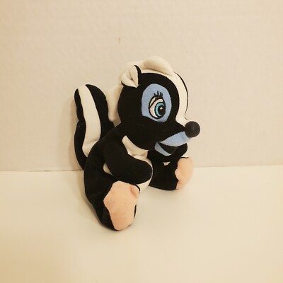 flower skunk plush