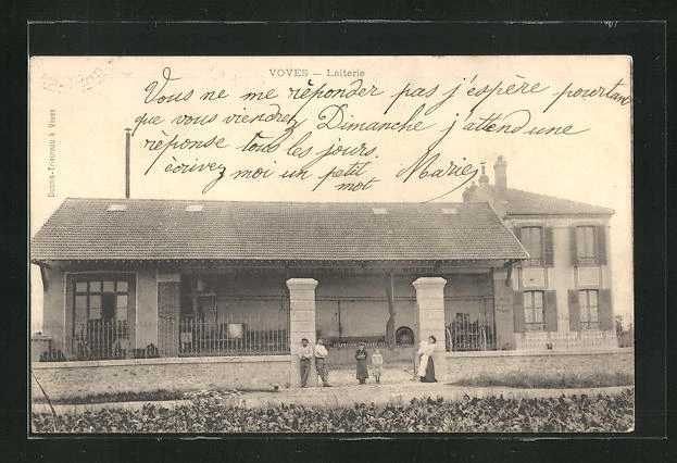 CPA Voves, la Laiterie 1904