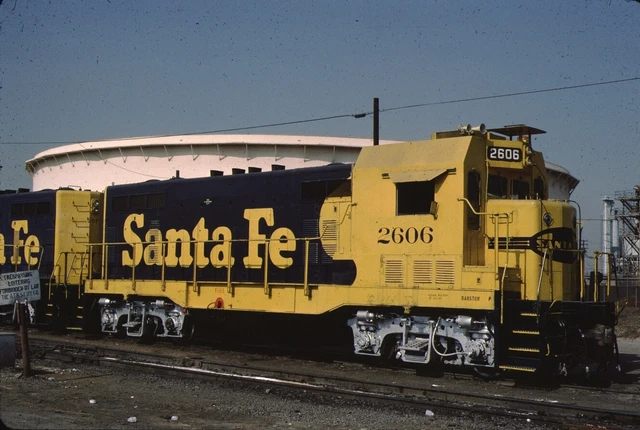 ATSF Santa Fe EMD CF7 Kodachrome Original Kodak Slide