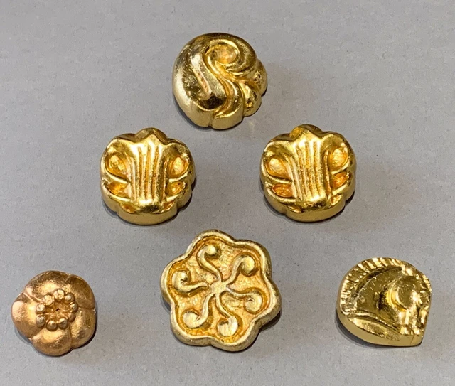 BOUTONS COLLECTION COUTURE ANCIENS MÉTAL DORÉ 33, 30,28,26 Et 20 mm