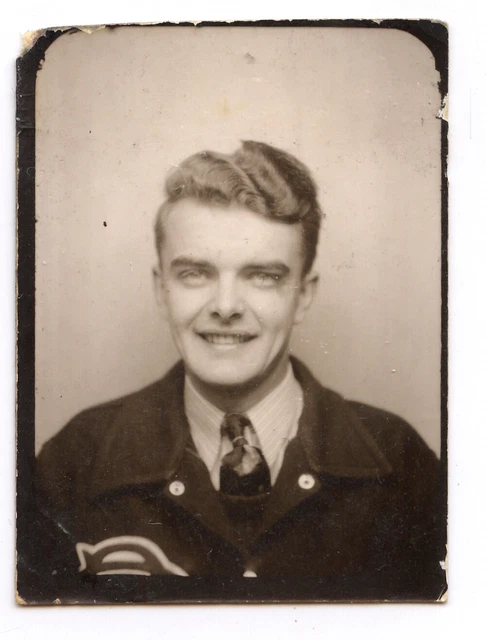 Photo Ancienne Portrait Petite Fille - Tirage Original Années 1930 - Format Photomaton 5x4 Cm