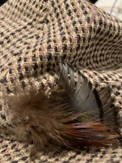 Dunn & Co Harris Tweed trilby Hat Size 7 1/8 58 100%wool tartan lining feather