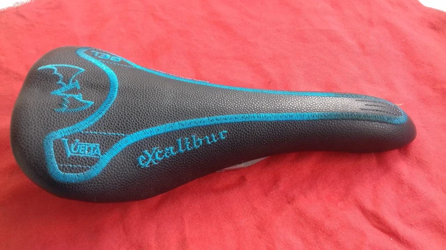 Selle De Vélo Bassano Vuelta Excalibur - Anti Compression - Noire/Bleue/Jaune - Neuve - Pour Route/course