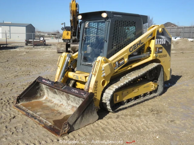 2017 Gehl RT250 Skid Steer Track Crawler Loader Cab A/C Aux Hyd Q/C bidadoo
