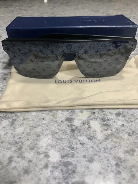 Authentic Louis Vuitton Waimea L Monogram Black Sunglasses Z1583W