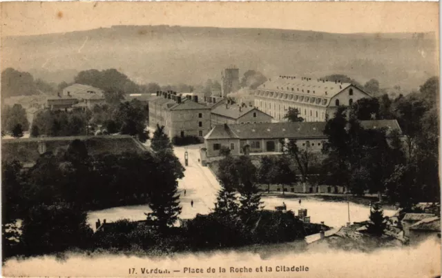 CPA AK Military - Verdun - Place de la Roche et la Citadelle (698014)