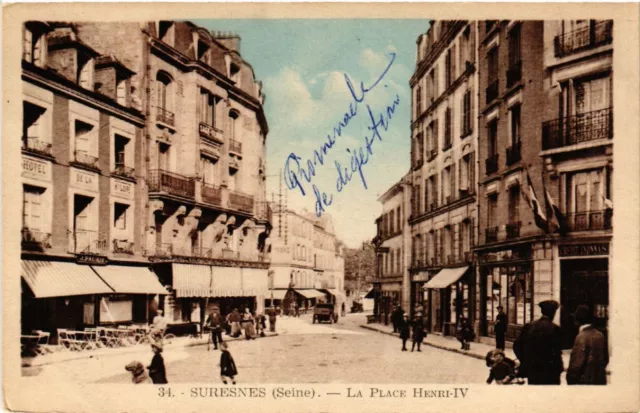 CPA SURESNES - La Place Henri IV (581634)