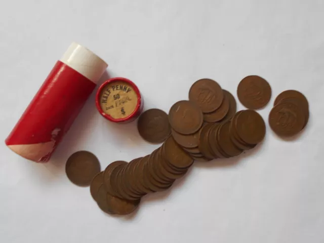 A TUBE OF 43 CIRCULATED HALFPENNY COINS DATED 1940's KING GEORGE VI 