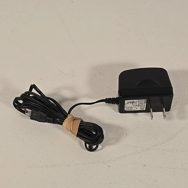 DVE Modello DSA-24CA-05 Adattatore AC 5V DC 4A DVE Modello DSA-24CA-05 Adattatore AC 5V DC 4A